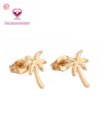 They are made from surgical stainless steel and are gold plated and stainless polished. Features: · Made from surgical stainless steel · Gold Plated and Stainless Polished · Suitable for sensitive ears · With elegant package