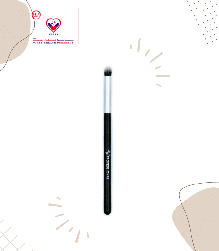 “C” shaped bristles create the perfect smoky eye. Made with high-tech synthetic fibers. Easy to clean.