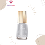 Long-lasting quality Mavala Minis – perfect little pots of colour that won’t dry out before you reach the bottom.