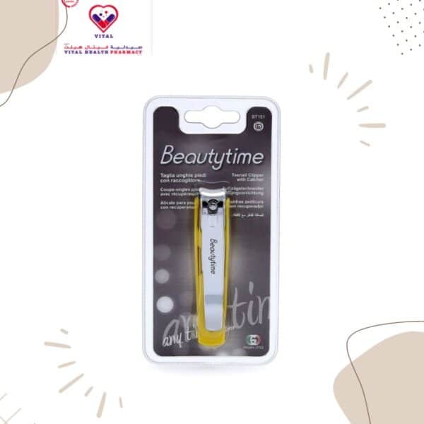 Chromed steel nail clipper with hardened cutting edges and removable catcher in strong plastic.